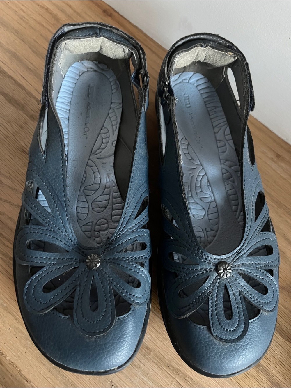 JBU Women's Denim Blue Floral Cutout Mary Jane Flats - Picture 4 of 4